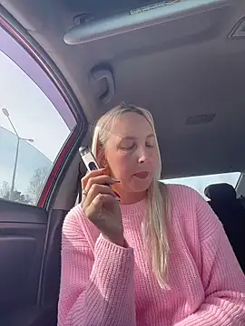 merlindave (F young) - Finger pussy /ass/naked✌️🫦