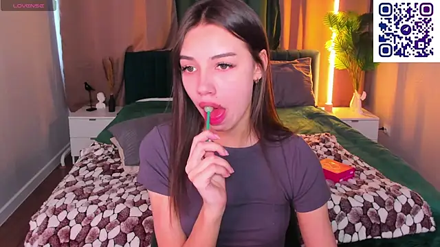 Tiffany-Grace webcam