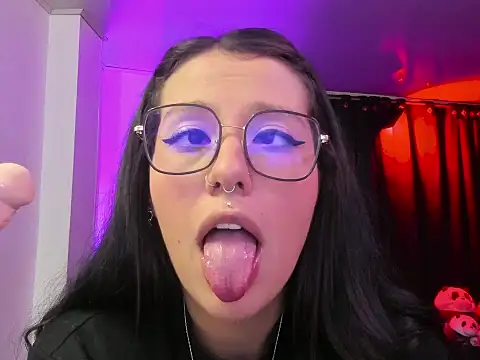 nataliasweet98 - Nataliasweet98's free webcam - UK Sex Cams