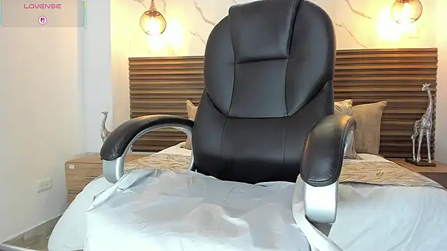 Natasha_Kiim_ webcam