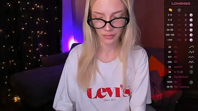 AnyaTaylor_ live sex cam