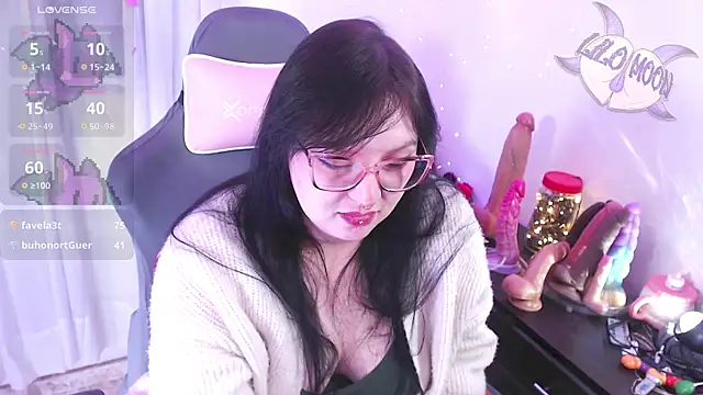 LiloMoon69 webcam