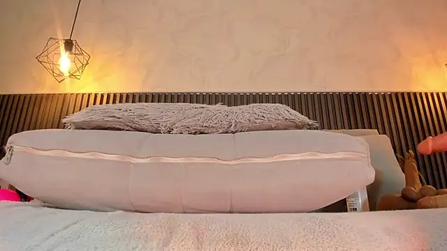 PAULETEJOHNSON webcam