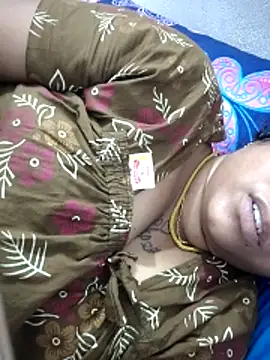 sweetqueen143 webcam