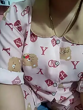 Emily-lonelyy webcam