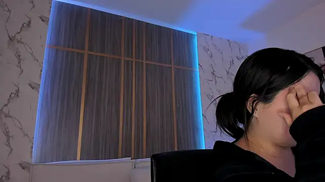 IsabellaAllen webcam