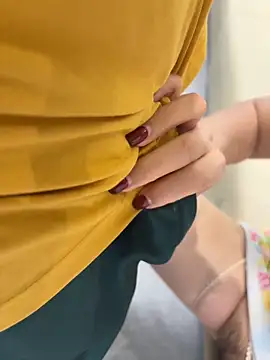 美女qwe522522在线直播