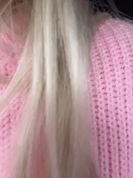 merlindave (F young) - Finger pussy /ass/naked✌️🫦