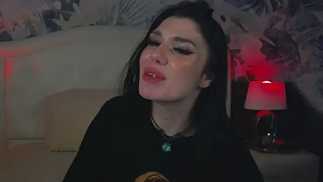 maevemoon (F young) - I'll show you one tit