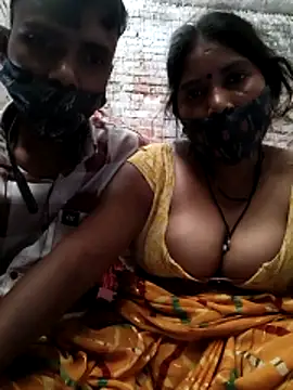 Indiandesicouple155 webcam