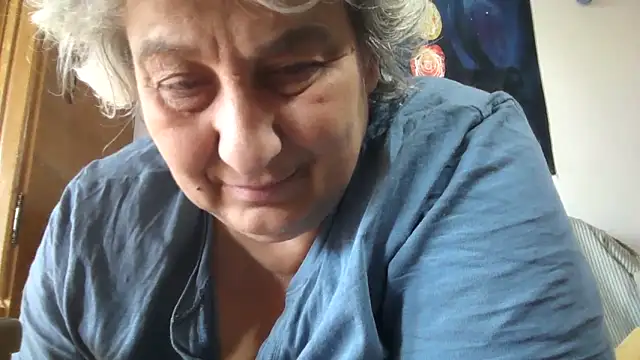 ExquisiteMature webcam