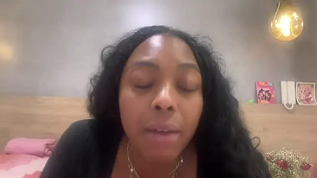 ChocolateCakeQueen webcam