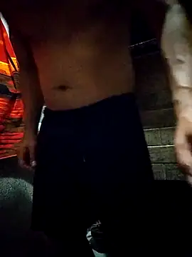 Santanacumxplod webcam