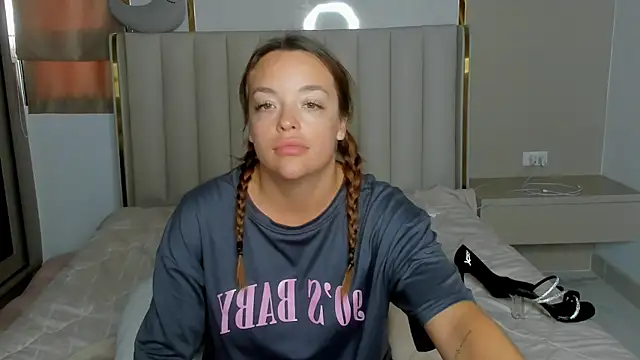 stellaa_quenn webcam