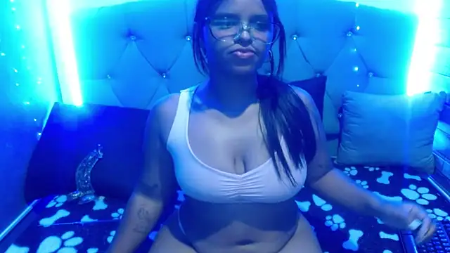 Charlotte_Stone18 webcam