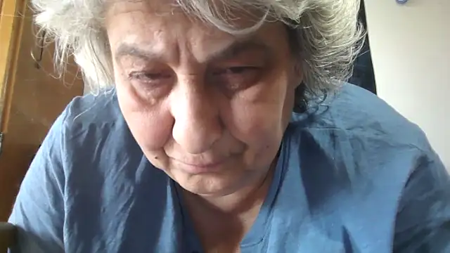 ExquisiteMature webcam