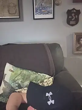 Icebearsticlese webcam