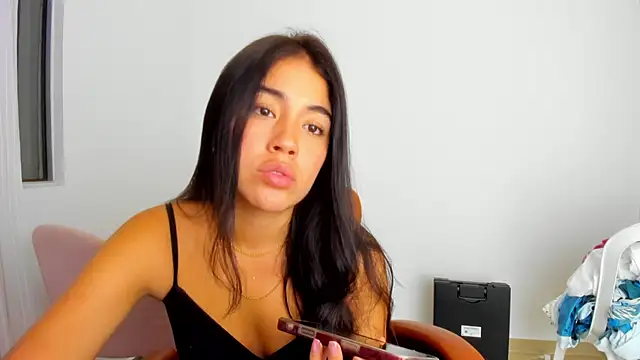 AriaMontgomery webcam