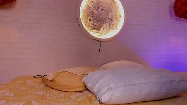 Ashley_Beaomunt webcam