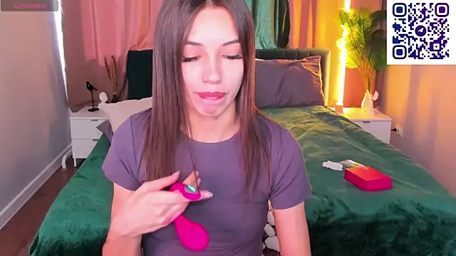 Tiffany-Grace webcam