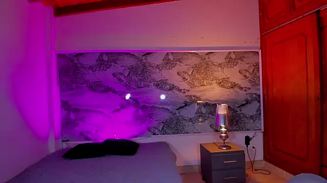 Miss_KhalifaDoll webcam