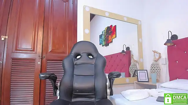 PAMELAROSE777 webcam