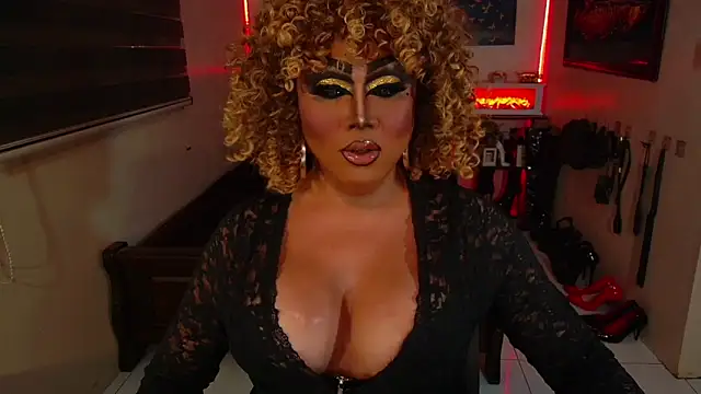 xCumOnOverMex webcam