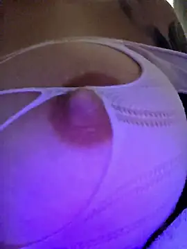 kylie_blck's Stripchat show and profile