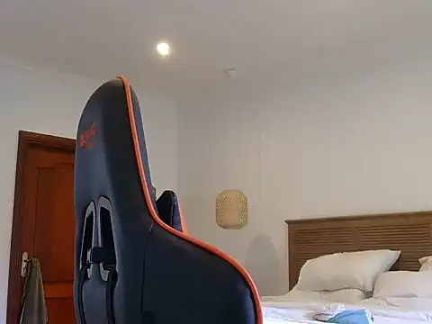 TroyDieselXXX webcam