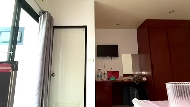 kamila_18_french webcam