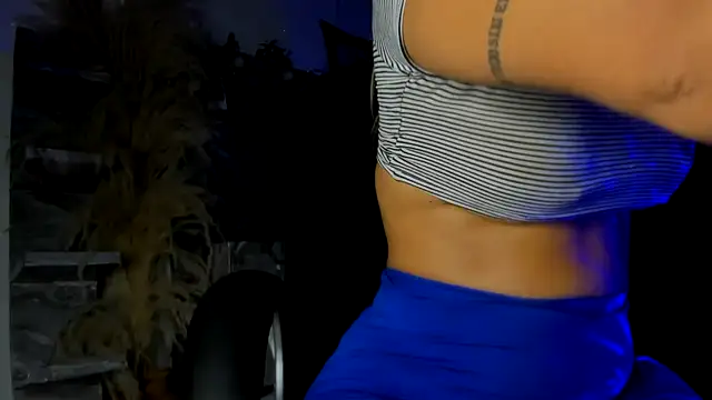 doll_celeste20 (F milf) - squirts in leggis