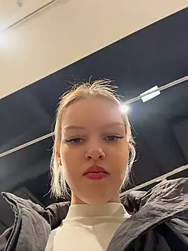 ashleymur (F teen) - masturbation for 10 minutes