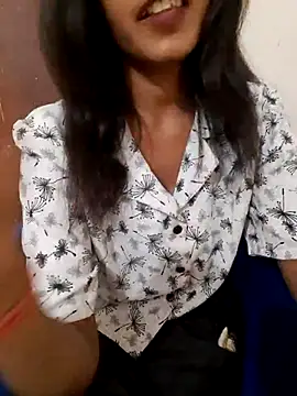 Webcam Model (Navya67)  is live.Free join now!