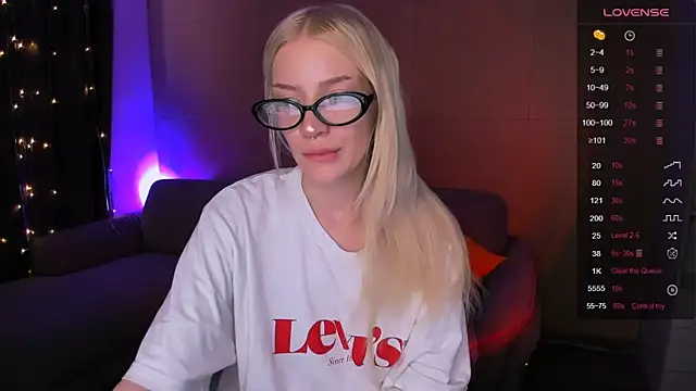 anyataylor_ - AnyaTaylor_'s free webcam - UK Sex Cams