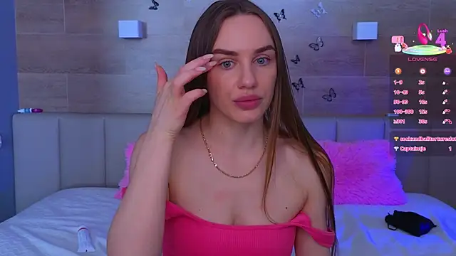 saracros - SaraCros's free webcam - UK Sex Cams