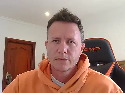 TroyDieselXXX webcam