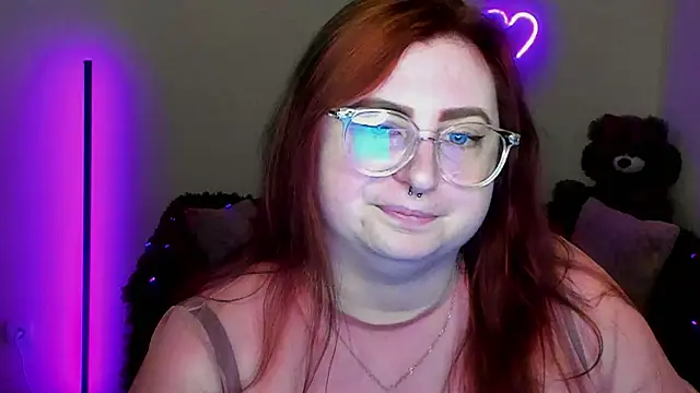 alicia_love00 - Alicia_love00's free webcam - UK Sex Cams