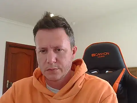 TroyDieselXXX webcam