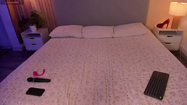 Moon_of_Hades webcam