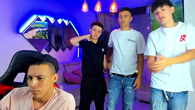 Houseofwarrios webcam