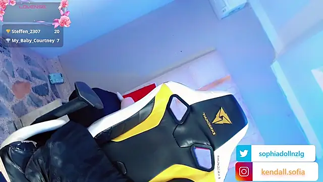 Sophiaa_doll_ webcam