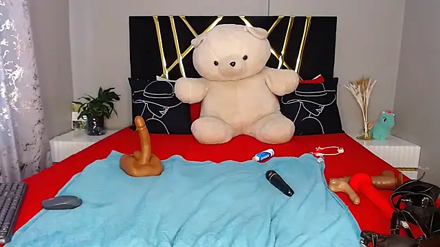 NaughtyMilf_Lilly webcam