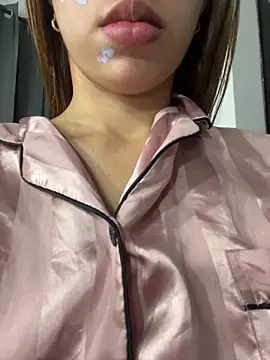 Aaliyah_Salma webcam