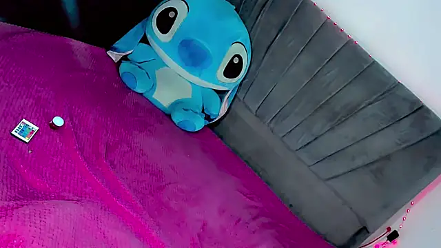 Ariana_doll01 webcam