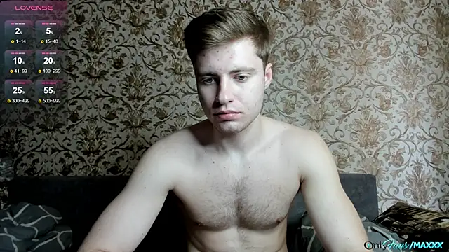Maxhornyblondieman webcam