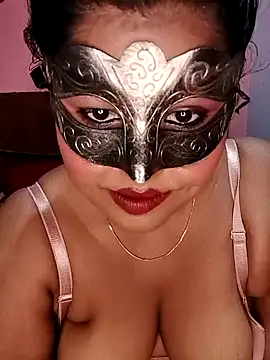 Maskedcurves webcam