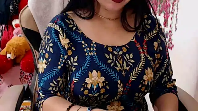 Cute_Shanaya_143 webcam