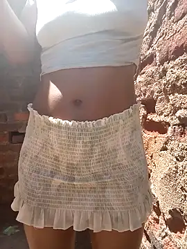 Webcam Model (honeypot224)  is live.Free join now!