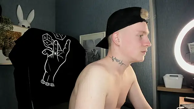 AlexxSweet live sex cam