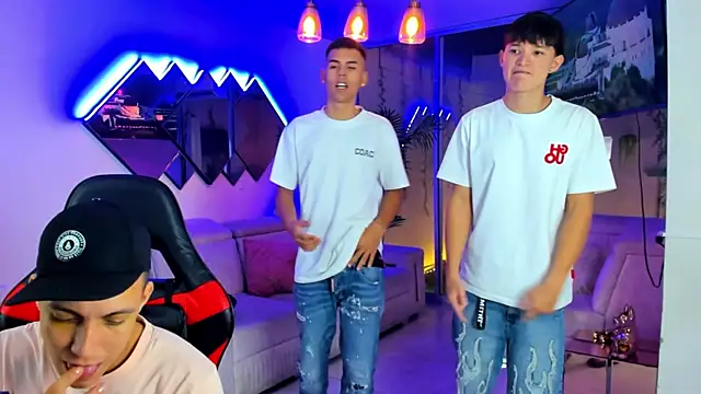 Houseofwarrios webcam